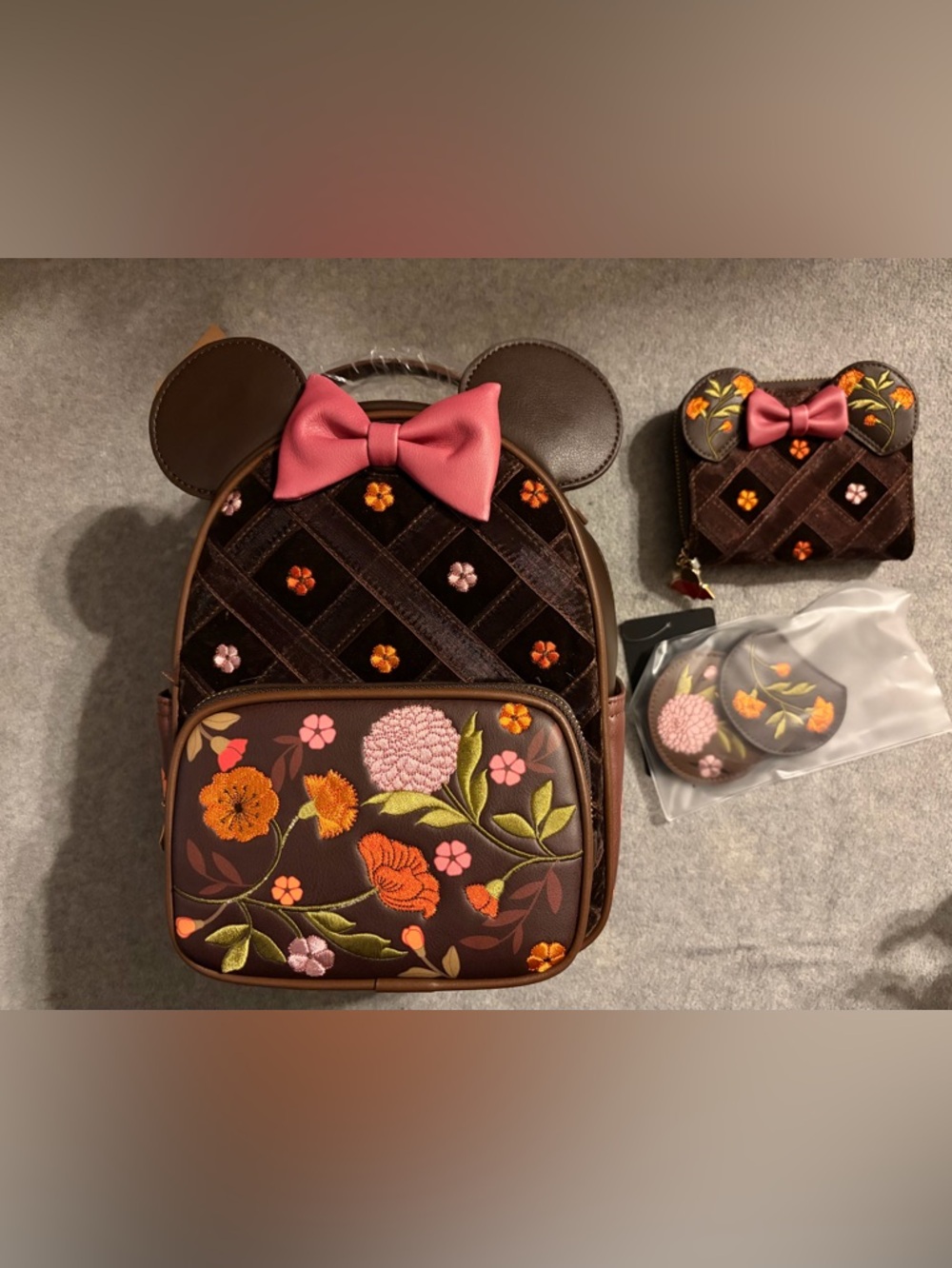 Loungefly Minnie Mouse Velvet Mini Backpack and Wallet Bundle